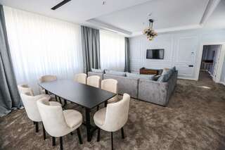 Отель SHANI Hotel & Villas Мардакян Люкс с кроватью размера «king-size»-1