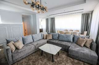 Отель SHANI Hotel & Villas Мардакян Люкс с кроватью размера «king-size»-5